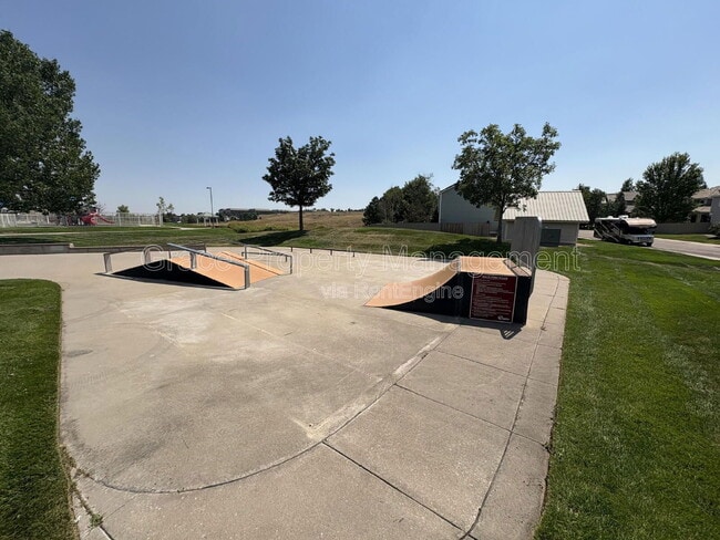 Building Photo - 910 Humboldt Way