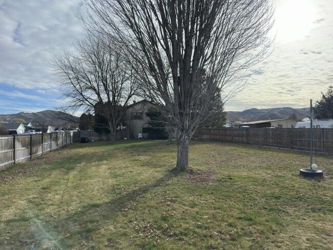 Building Photo - 2067 Sundown St