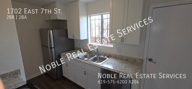 Building Photo - 1702 E 7th St