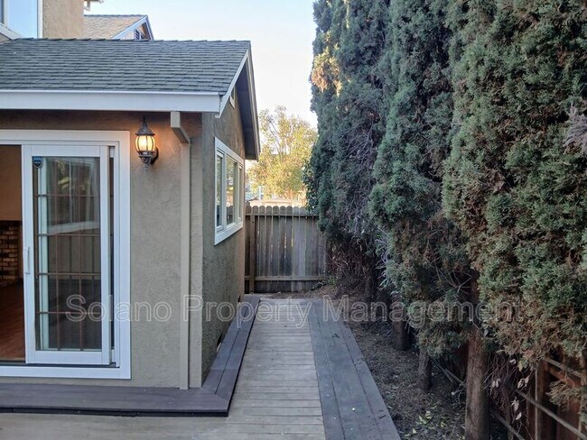 Building Photo - 318 Ridgecrest Cir