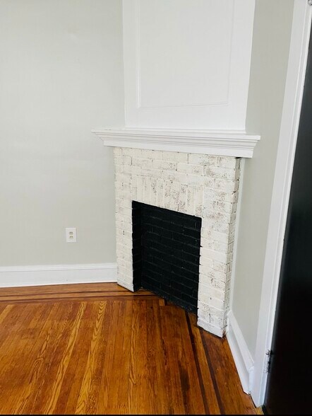Building Photo - 209 Berbro Ave