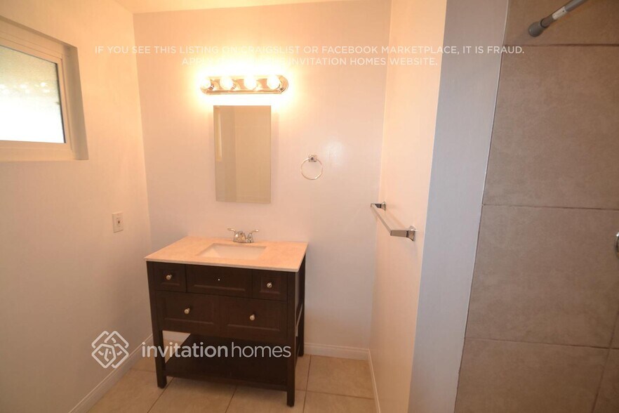 Building Photo - 3188 Darlington Dr