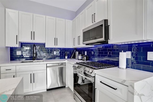Building Photo - 1304 Mandarin Isle