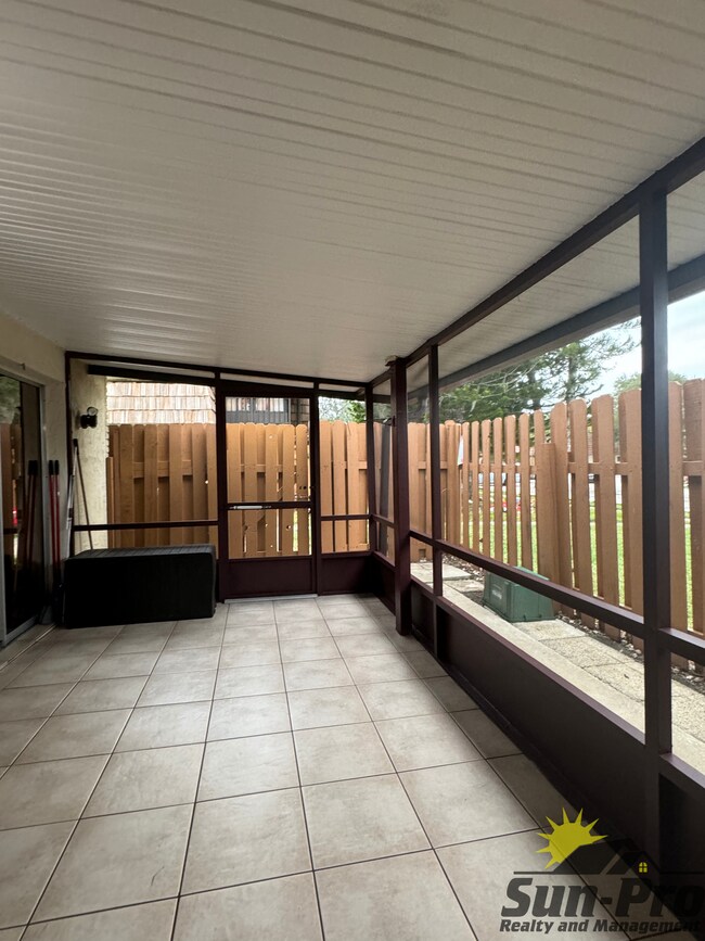 Building Photo - 116 Moonstone Ct