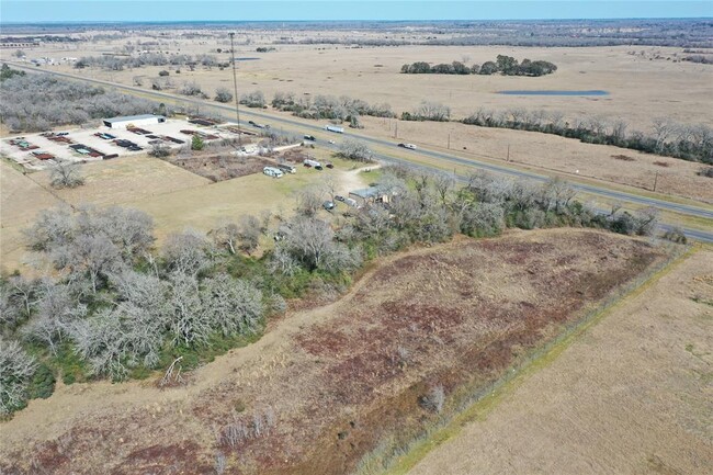 Building Photo - 24097 Hwy 6