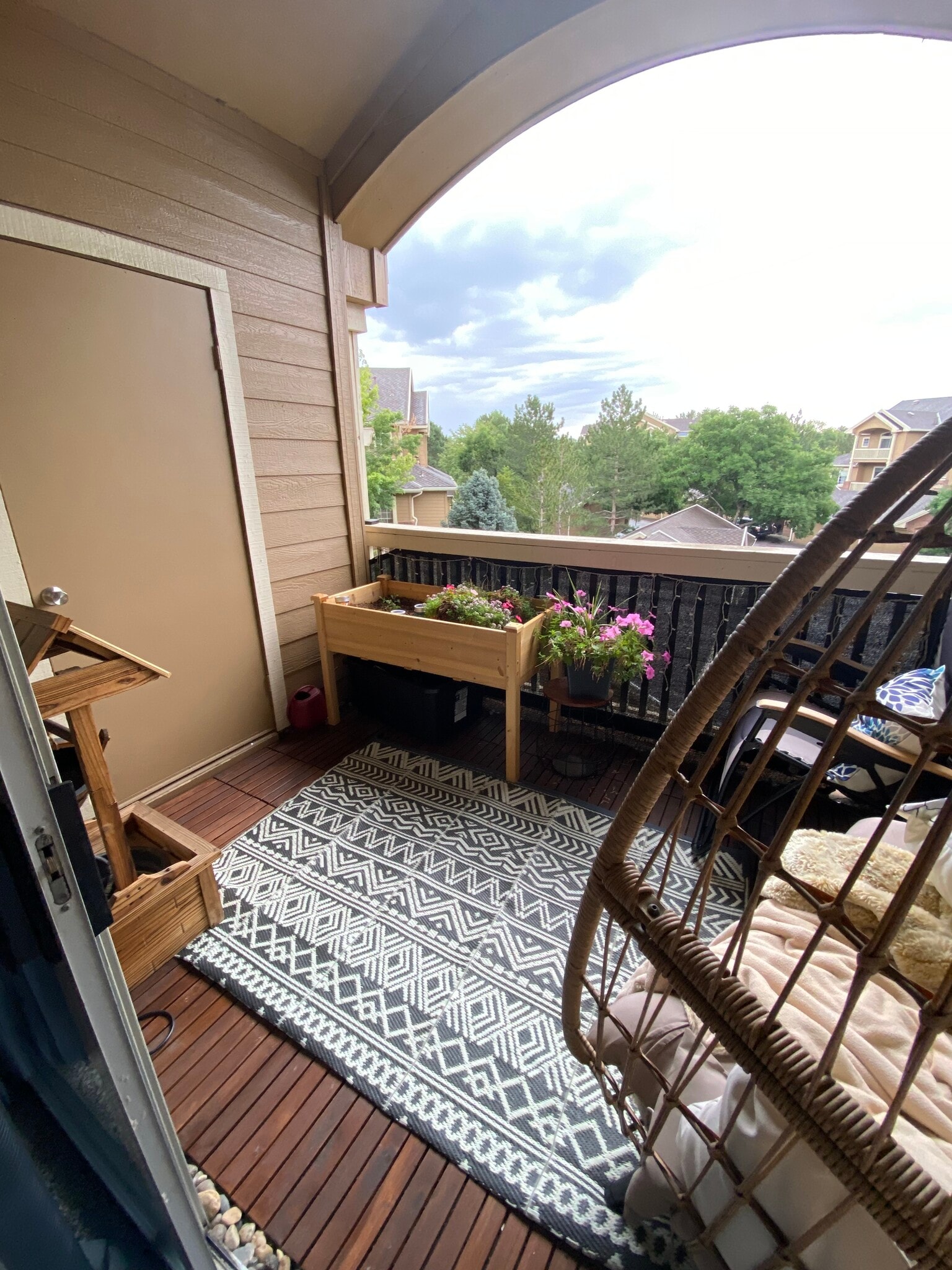 Private Balcony - 1641 W Canal Cir, 735