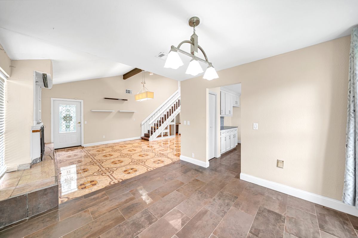 Building Photo - 13014 Skymeadow Dr