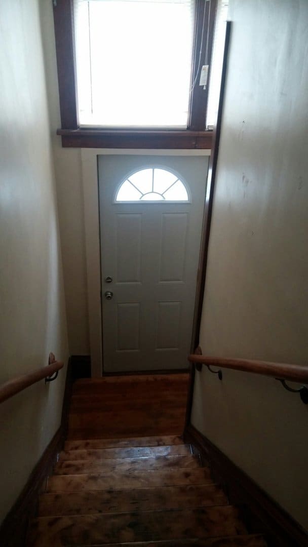 Building Photo - 1002 Burr