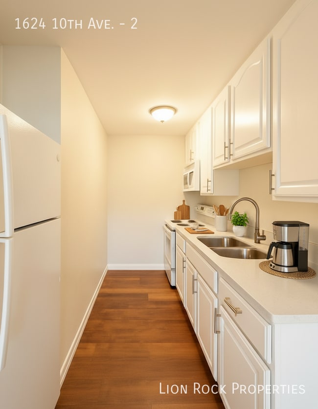 Building Photo - 1624 10th Ave