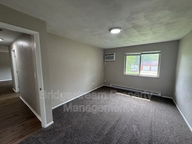 Building Photo - 85 N Gebhart Church Rd