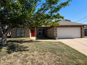 Building Photo - 349 Schumacher Dr