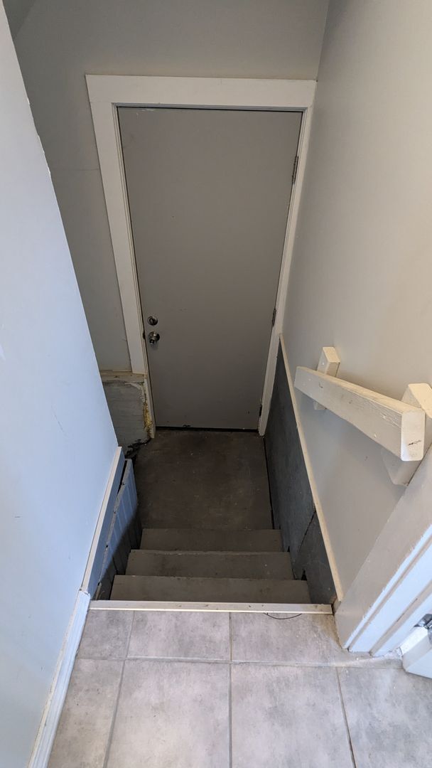 Building Photo - Charming 3-bedroom, 1-bathroom home located in the heart of Akron