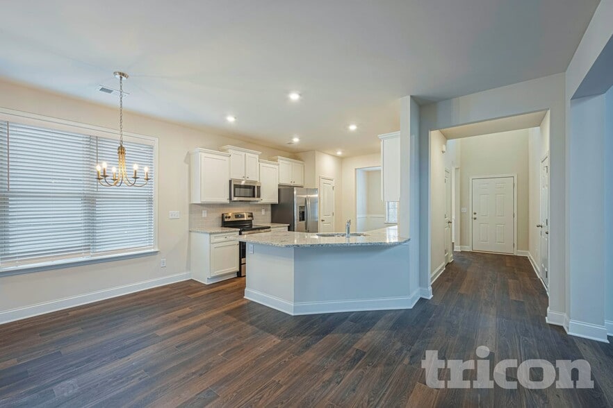 Building Photo - 424 Curlin Ct