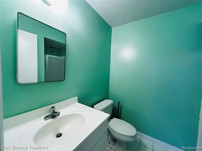 Building Photo - 4113 Telegraph Rd