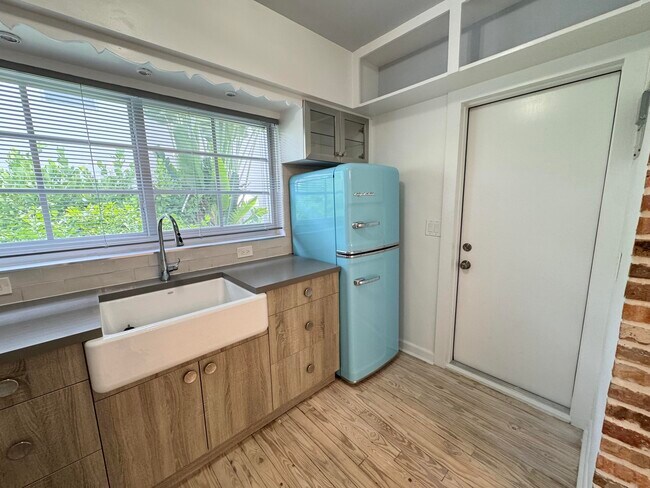 Building Photo - 210 Ocean Breeze