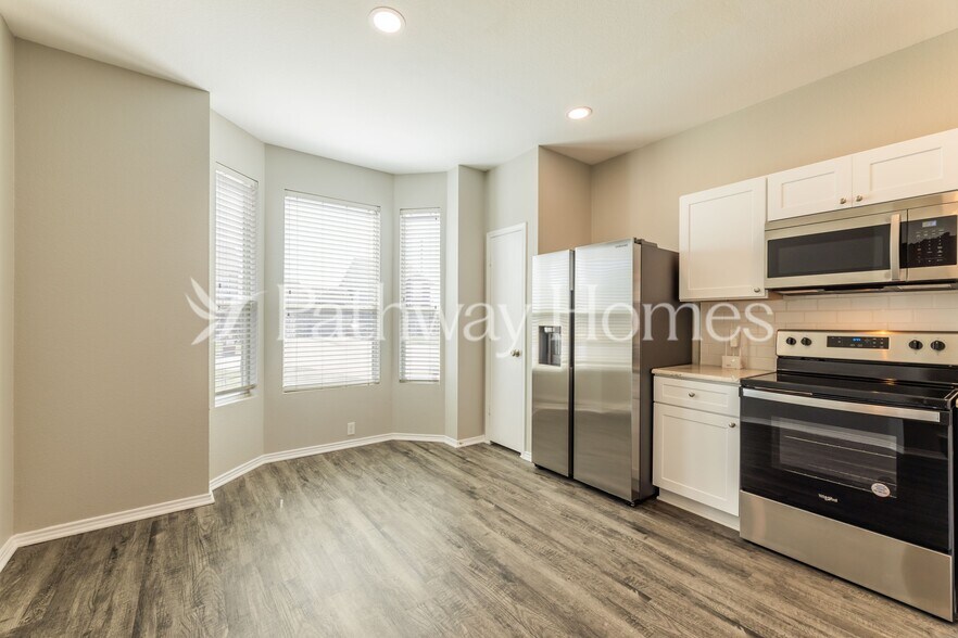 Building Photo - 800 Chickesaw Ln