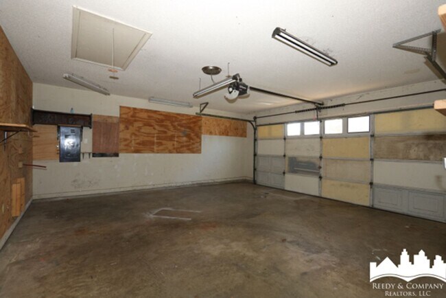 Building Photo - 2573 Laurelcrest Dr