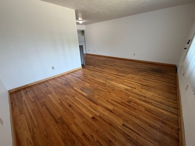 Interior Photo - The Samantha