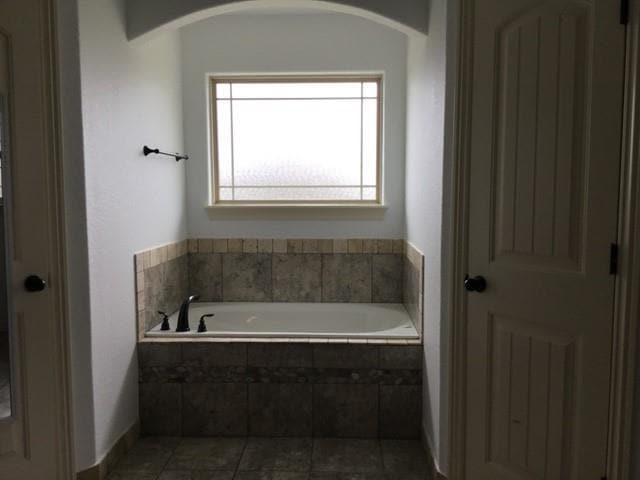 Building Photo - 1907 SW Cypress St