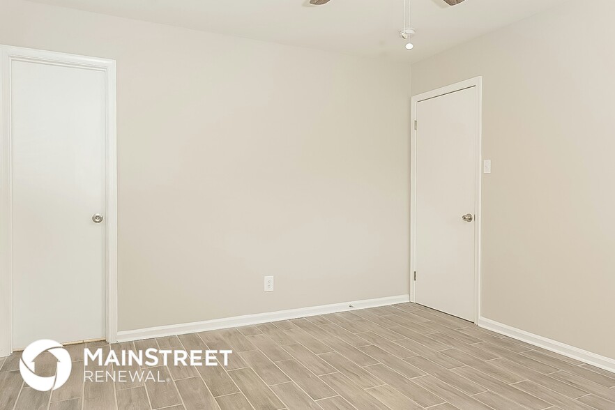Building Photo - 7704 Landis Dr
