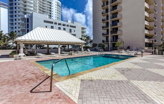 Building Photo - 4200 N Ocean Dr