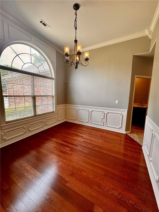 Building Photo - 6108 S 39th Pl