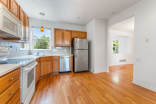 Building Photo - Gorgeous 3-Bed, 2.5-Bath Home With Great A...