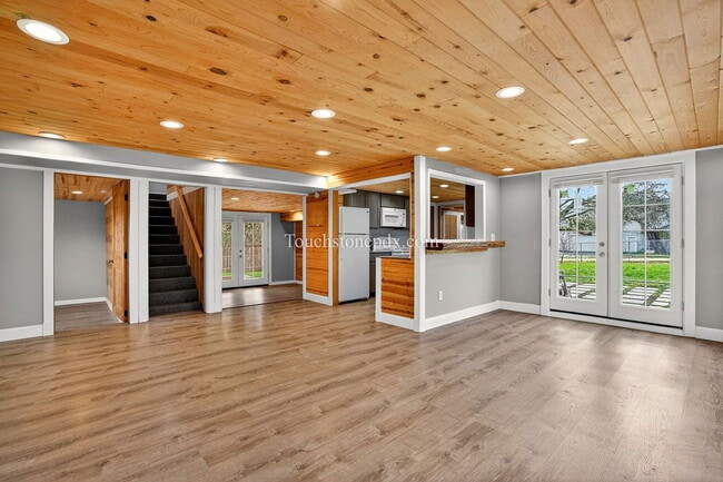 Building Photo - 10022 SE 172nd Ave