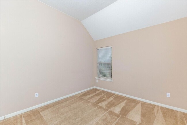 Building Photo - 2201 Signal Hill Dr