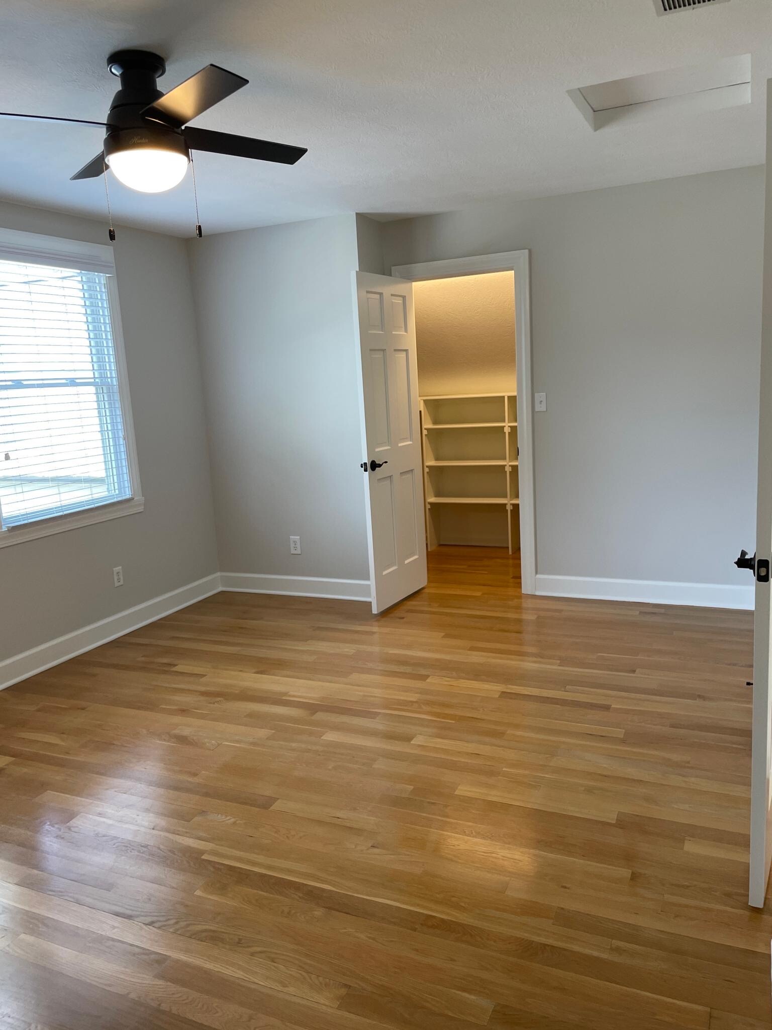 Building Photo - 126 1st Ave NW