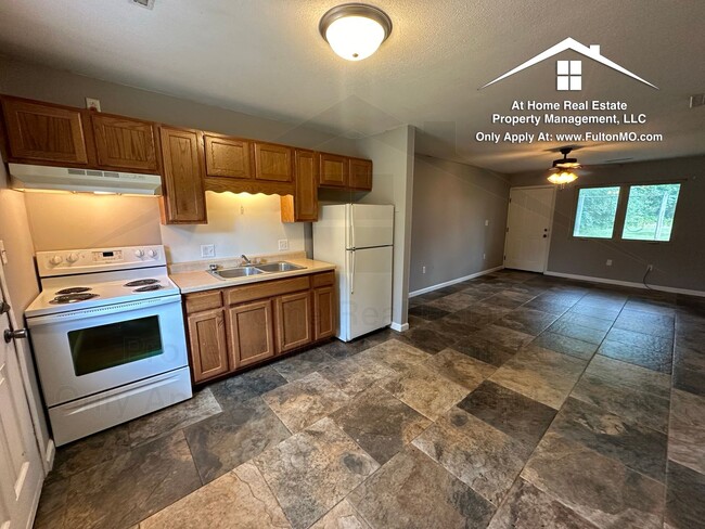 Building Photo - 107 Spruce Dr