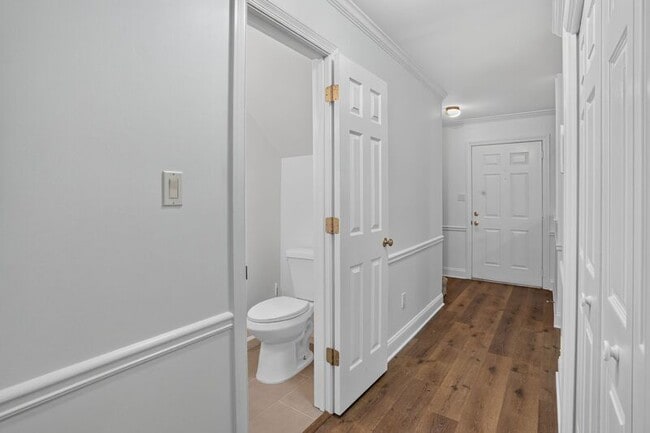 Building Photo - 1055 Westfield Trace