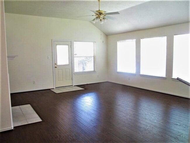 Building Photo - 3106 Aylesworth Ct