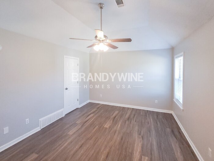 Building Photo - 7120 La Casa Dr