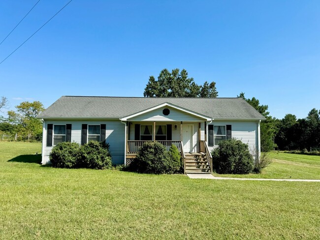 Primary Photo - Fully Furnished and Utilities Included!