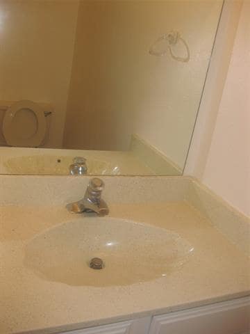 Building Photo - 2610 Lakehill Ln