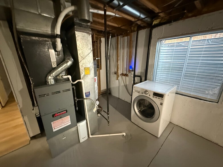 Building Photo - 5380 S Prescott St