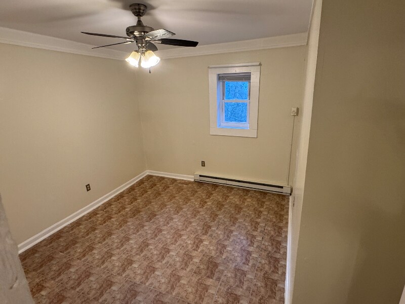 Building Photo - 706 Cherry Mountain St