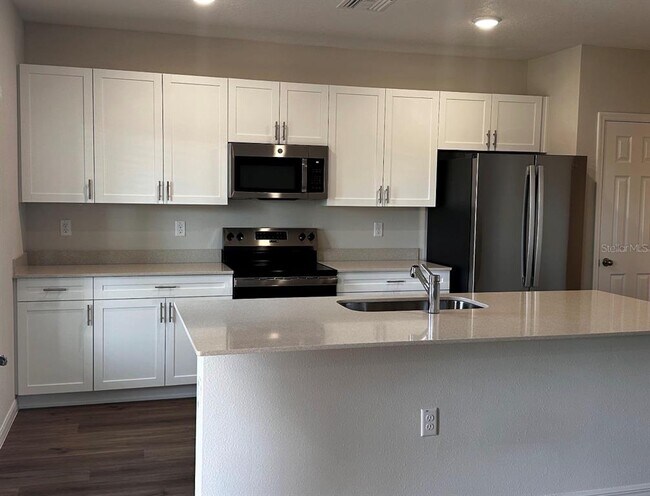 Building Photo - 1512 Hummingbird Rd