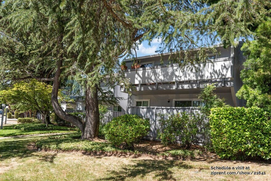 Primary Photo - 14245 Lora Dr