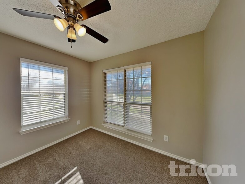 Building Photo - 2674 Steppington St