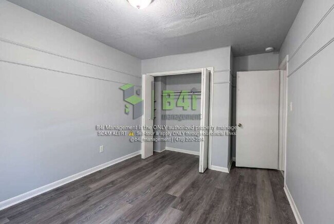 Building Photo - 716 Dunaire Way