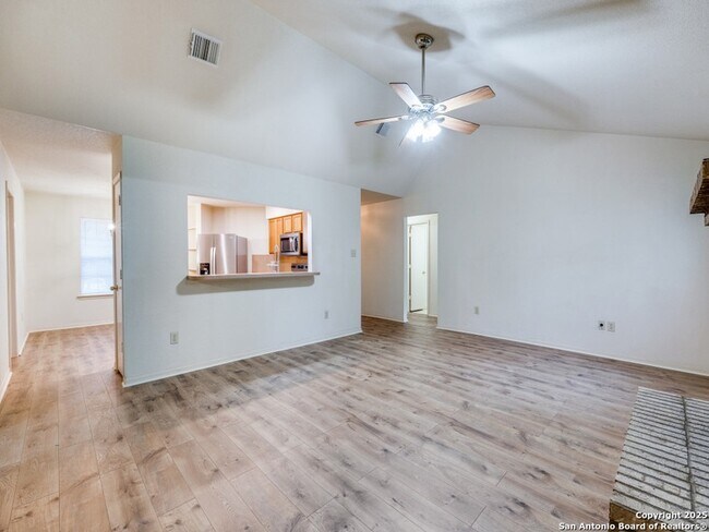Building Photo - 510 Maricopa Dr