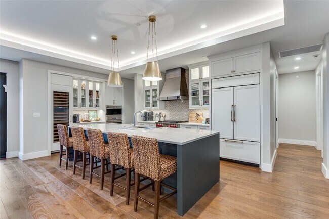 Building Photo - 350 Central Ave