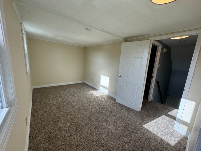 Building Photo - 141 Willow Grove Ave