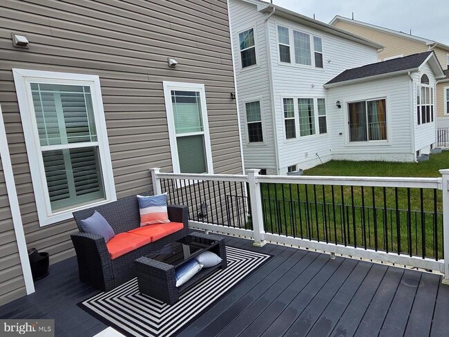Building Photo - 4533 Shakespeare Cir
