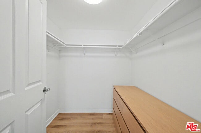 Building Photo - 8559 Alcott St
