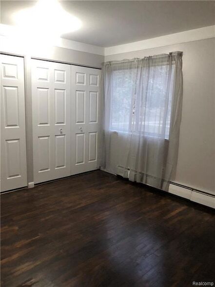 Building Photo - 1249 Island Dr