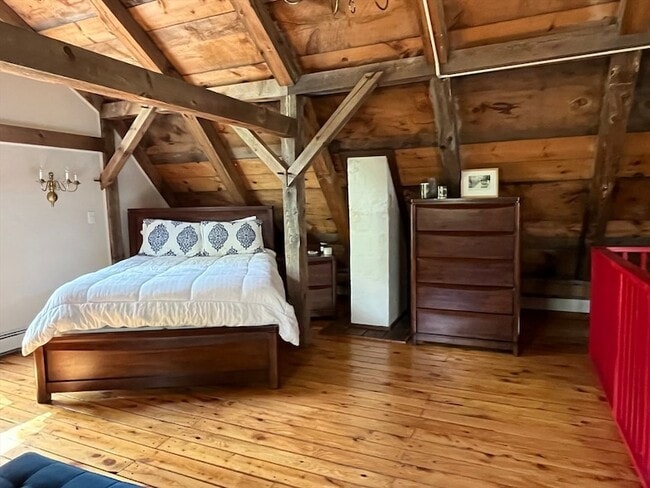 Building Photo - 102 New Templeton Rd