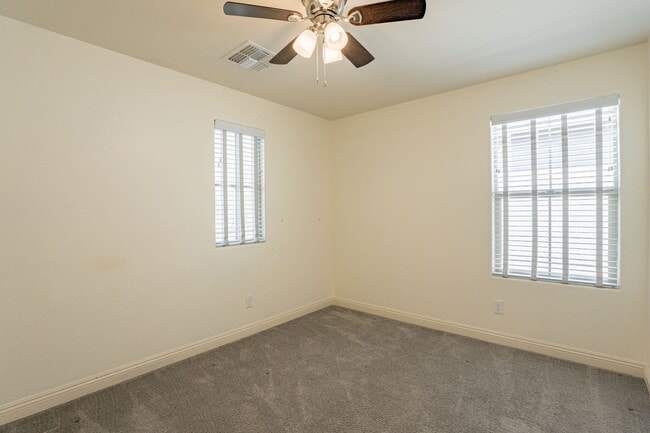 Building Photo - Verrado Living - 4 Bedrooms & 3 Baths!